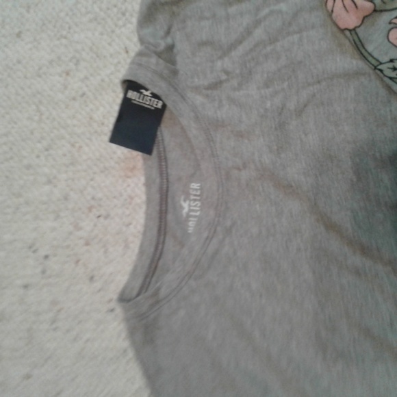 Hollister top nwt - Picture 2 of 2